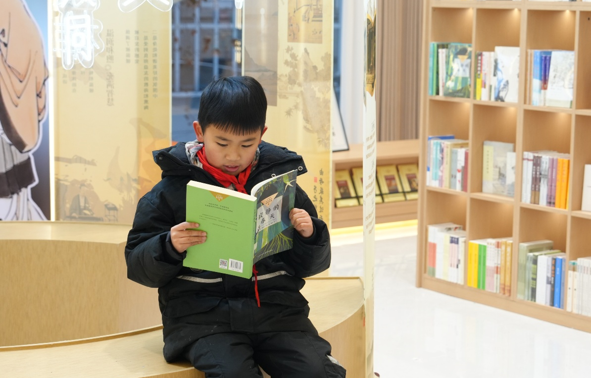 黄陂新华书店焕新归来，多元业态打造“文化客厅”新地标